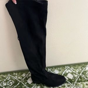 Fashion Nova High knee Boots 👢❤️